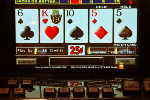 Live Poker